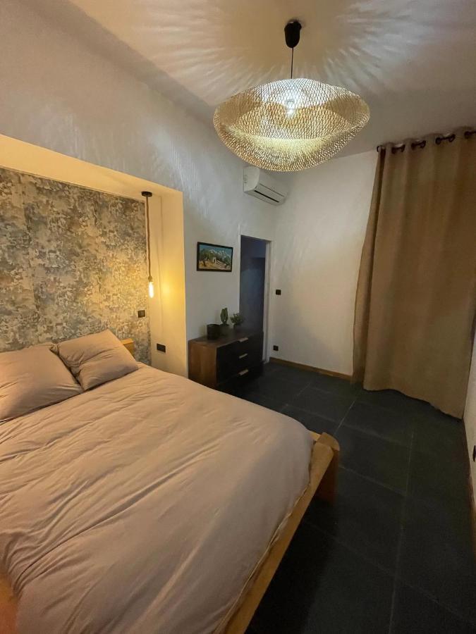 Appart 110M2 Terrasse Climatise Quartier Medieval Clermont-Ferrand Eksteriør billede